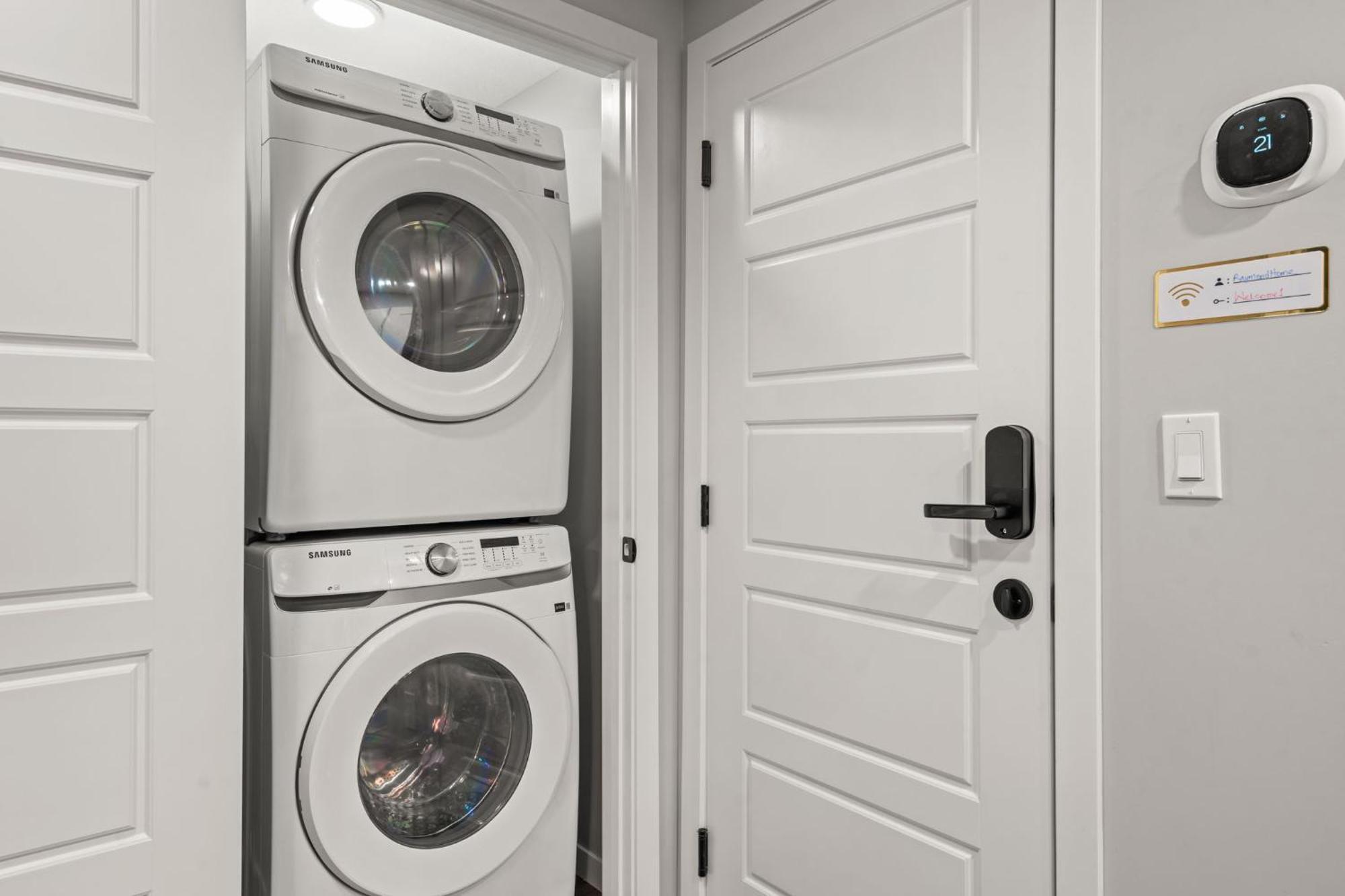 Meriweather - Calgary Breathtaking 1-Bedroom Apartment Luaran gambar